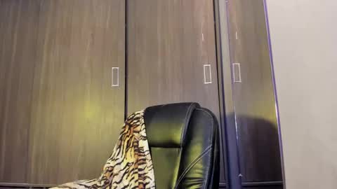 lisainthesky online show from 02/19/25, 08:31