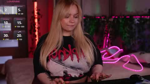Lisa online show from 05/10/26, 10:09