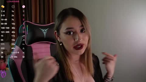 Snapshot of lisamayson chatting on 10/17/25, 03:25 LISA online show from 10/17/25, 03:25