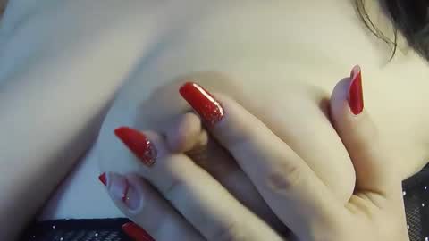 Snapshot of lisamaze chatting on 12/13/25, 07:53 SofiaHanson online show from 12/13/25, 07:53