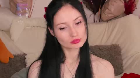 Snapshot of lisamooore chatting on 12/02/25, 12:10 Lisa Moore online show from 12/02/25, 12:10