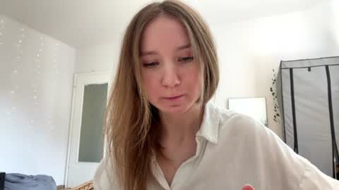Snapshot of lisasmall chatting on 06/10/26, 02:27 lisasmall online show from 06/10/26, 02:27
