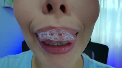 Lisbet online show from 02/10/25, 02:16