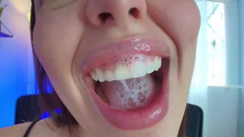 Lisbet online show from 03/10/25, 07:18