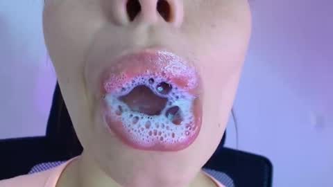 Lisbet online show from 11/22/25, 05:01