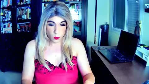 Snapshot of lisbeth_69 chatting on 05/23/26, 01:59 lisbeth_69 online show from 05/23/26, 01:59