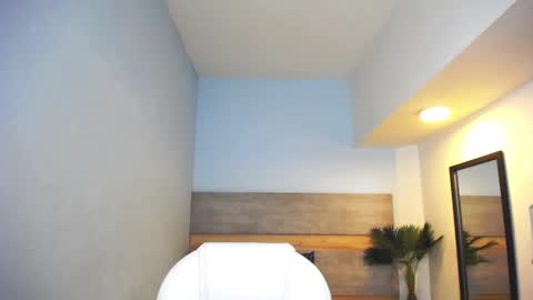 Liseth Fox online show from 12/11/24, 02:09