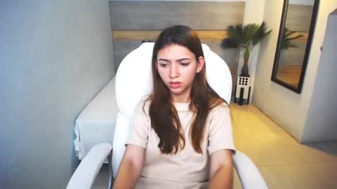 Liseth Fox online show from 12/12/24, 10:09