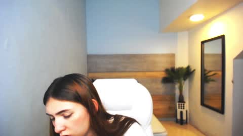 Liseth Fox online show from 12/20/24, 07:17