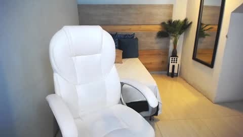 Liseth Fox online show from 01/07/25, 06:45