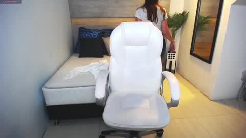 Liseth Fox online show from 02/18/25, 07:30