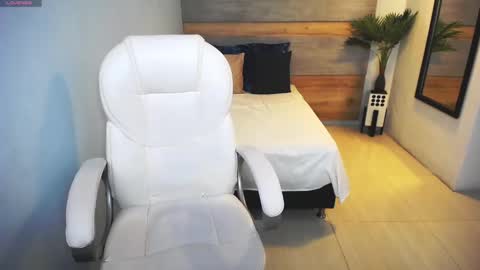 Liseth Fox online show from 02/23/25, 01:35