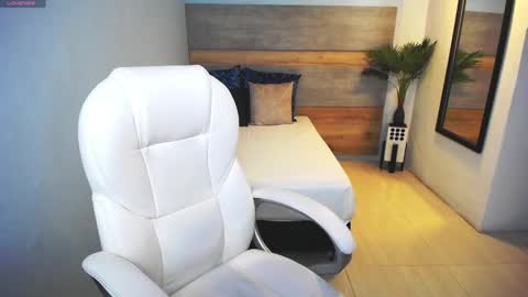 Liseth Fox online show from 02/25/25, 01:20