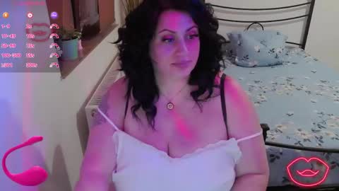 Snapshot of lisette_ chatting on 04/21/26, 06:44 lisette_ online show from 04/21/26, 06:44