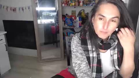 Snapshot of lisettelaroche chatting on 12/05/25, 07:06 Lisette LaRoche online show from 12/05/25, 07:06