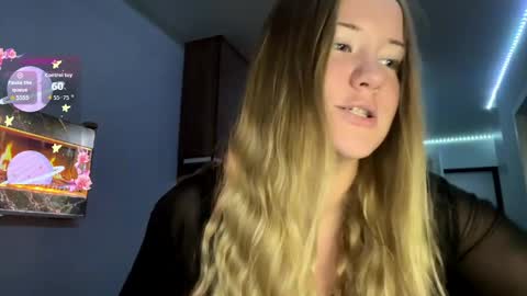 Snapshot of lisi_kiss_ chatting on 06/09/26, 06:41 Aurora online show from 06/09/26, 06:41