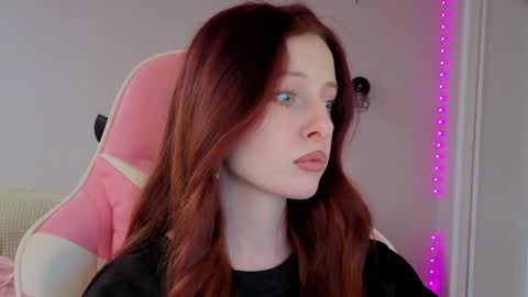 Snapshot of lisiasweet chatting on 01/18/26, 02:43 Lika online show from 01/18/26, 02:43