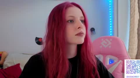 Snapshot of lisiasweet chatting on 06/14/26, 02:19 Lika online show from 06/14/26, 02:19