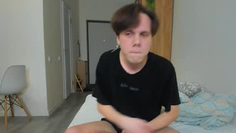 Snapshot of lissa_alfie chatting on 12/24/24, 11:28 Alfie online show from 12/24/24, 11:28