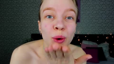 Lissa online show from 12/28/24, 02:32