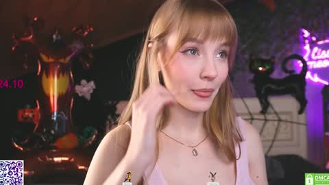 your Liza again. Next stream Dec. 1  at 2 or 3  GMT online show from 10/24/25, 05:15