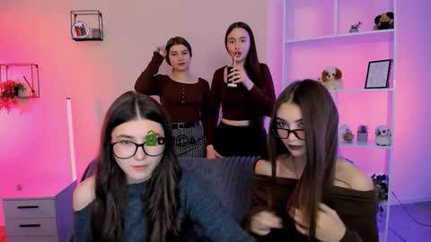 lissa_night online show from 12/05/25, 10:02