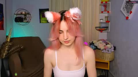 Snapshot of lissa_veils chatting on 05/20/26, 12:33 lissa online show from 05/20/26, 12:33