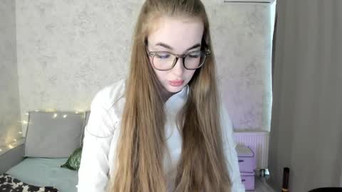 Lissa online show from 11/06/25, 06:03