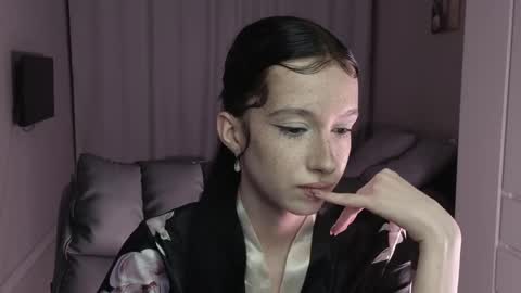 Snapshot of lissaelison chatting on 04/15/26, 01:01 lissaelison online show from 04/15/26, 01:01