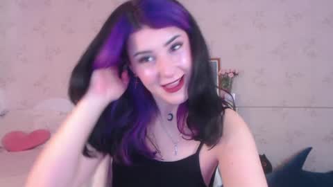 Snapshot of lissalucy chatting on 04/27/26, 06:55 Alice Dont forget to thumbs up its very important online show from 04/27/26, 06:55