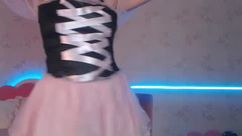 Alice Dont forget to thumbs up its very important  online show from 06/25/26, 08:08