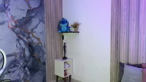 Snapshot of lissawild_ chatting on 12/19/25, 08:16 ss online show from 12/19/25, 08:16