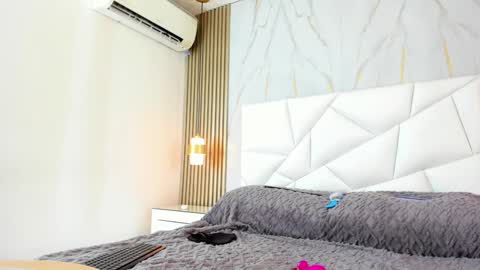 Snapshot of lissetlong69 chatting on 02/08/25, 08:42 Lisseth Long online show from 02/08/25, 08:42