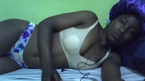 Snapshot of lisssa01 chatting on 09/14/25, 04:17 lisssa01 online show from 09/14/25, 04:17