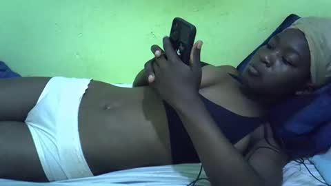 Snapshot of lisssa01 chatting on 09/20/25, 04:13 lisssa01 online show from 09/20/25, 04:13