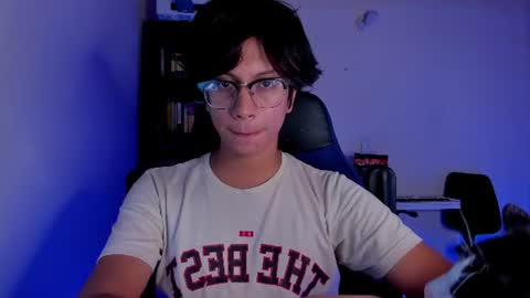 Snapshot of literateboy chatting on 07/06/26, 01:35 Literateboy online show from 07/06/26, 01:35