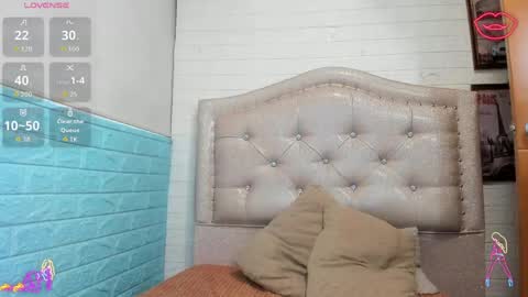 Snapshot of litlenessa_ chatting on 04/07/26, 01:00 VANESSA online show from 04/07/26, 01:00