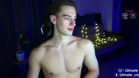 Snapshot of litmate chatting on 12/20/25, 01:23 ask me online show from 12/20/25, 01:23