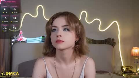 litt1e_emilyy online show from 10/19/25, 08:53