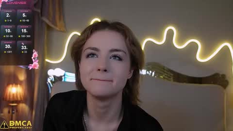 litt1e_emilyy online show from 10/28/25, 08:11