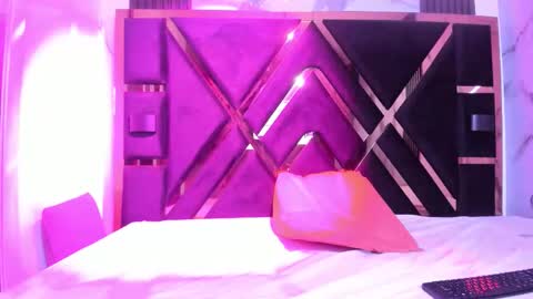 Snapshot of litte_ebony chatting on 11/13/25, 06:40 Ashley online show from 11/13/25, 06:40