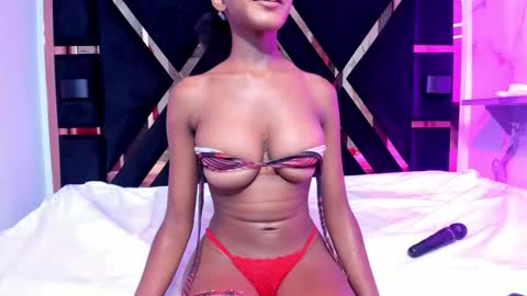 Snapshot of litte_ebony chatting on 11/27/25, 06:54 Ashley online show from 11/27/25, 06:54