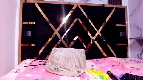 Snapshot of litte_ebony chatting on 12/02/25, 06:36 Ashley online show from 12/02/25, 06:36