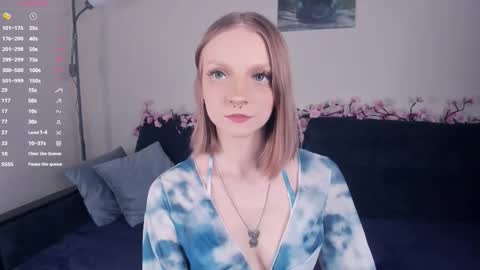 Snapshot of little__caprice chatting on 11/07/25, 07:19 Bella online show from 11/07/25, 07:19