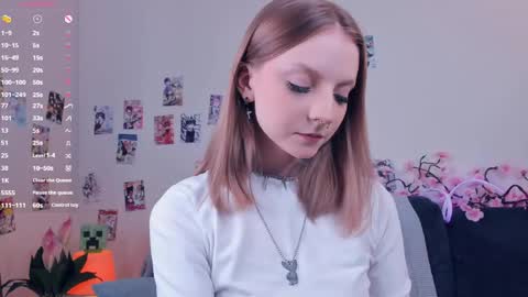 Snapshot of little__caprice chatting on 04/18/26, 07:23 Bella online show from 04/18/26, 07:23