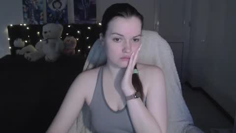 little__flowers online show from 12/04/25, 08:01