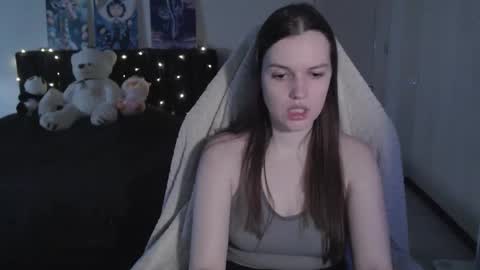 little__flowers online show from 12/05/25, 09:51