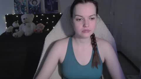 little__flowers online show from 12/19/25, 08:21