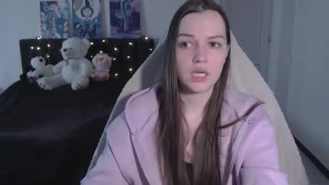 little__flowers online show from 02/15/26, 09:08