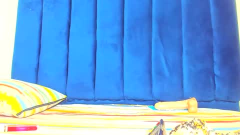 Snapshot of little_africa chatting on 02/22/25, 01:57 little_africa online show from 02/22/25, 01:57